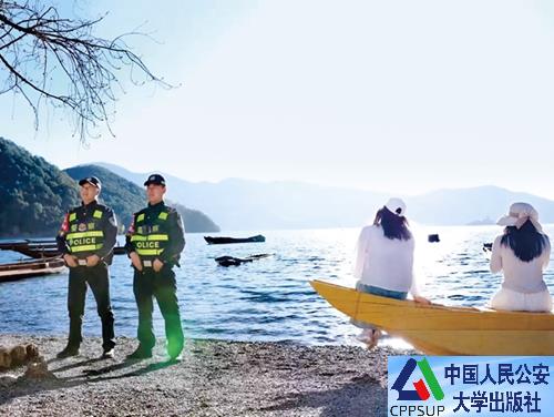 按住Ctrl键+鼠标滚轮缩放